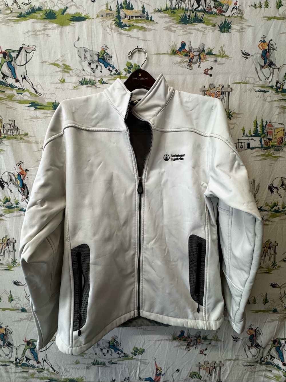 Women’s White Softshell Jacket size large